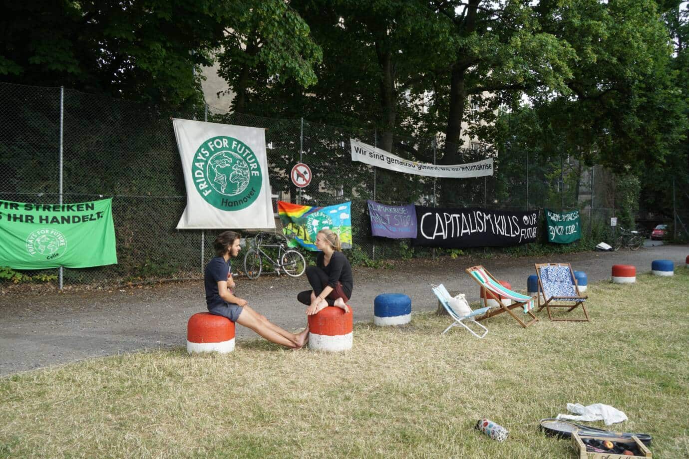 Fridays for Future Protest mit Bannern und Menschen